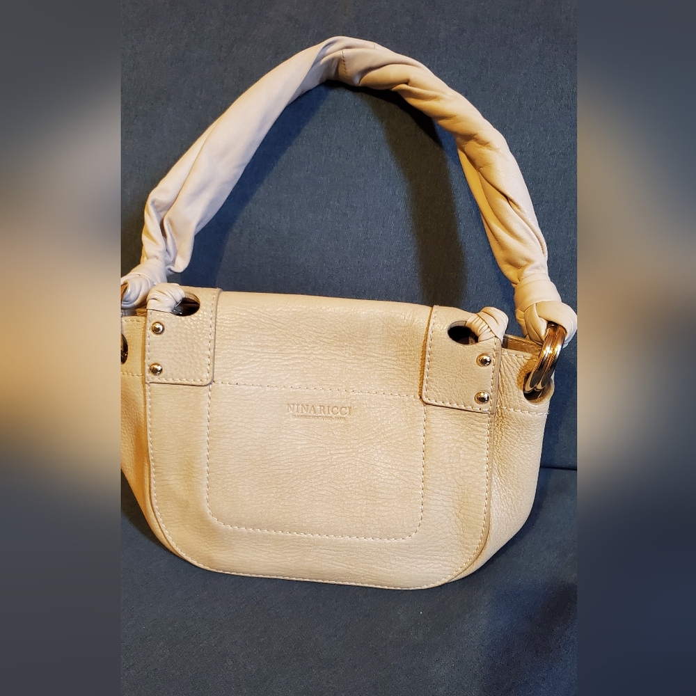 Nina Ricci Handbag - Picture 4 of 17
